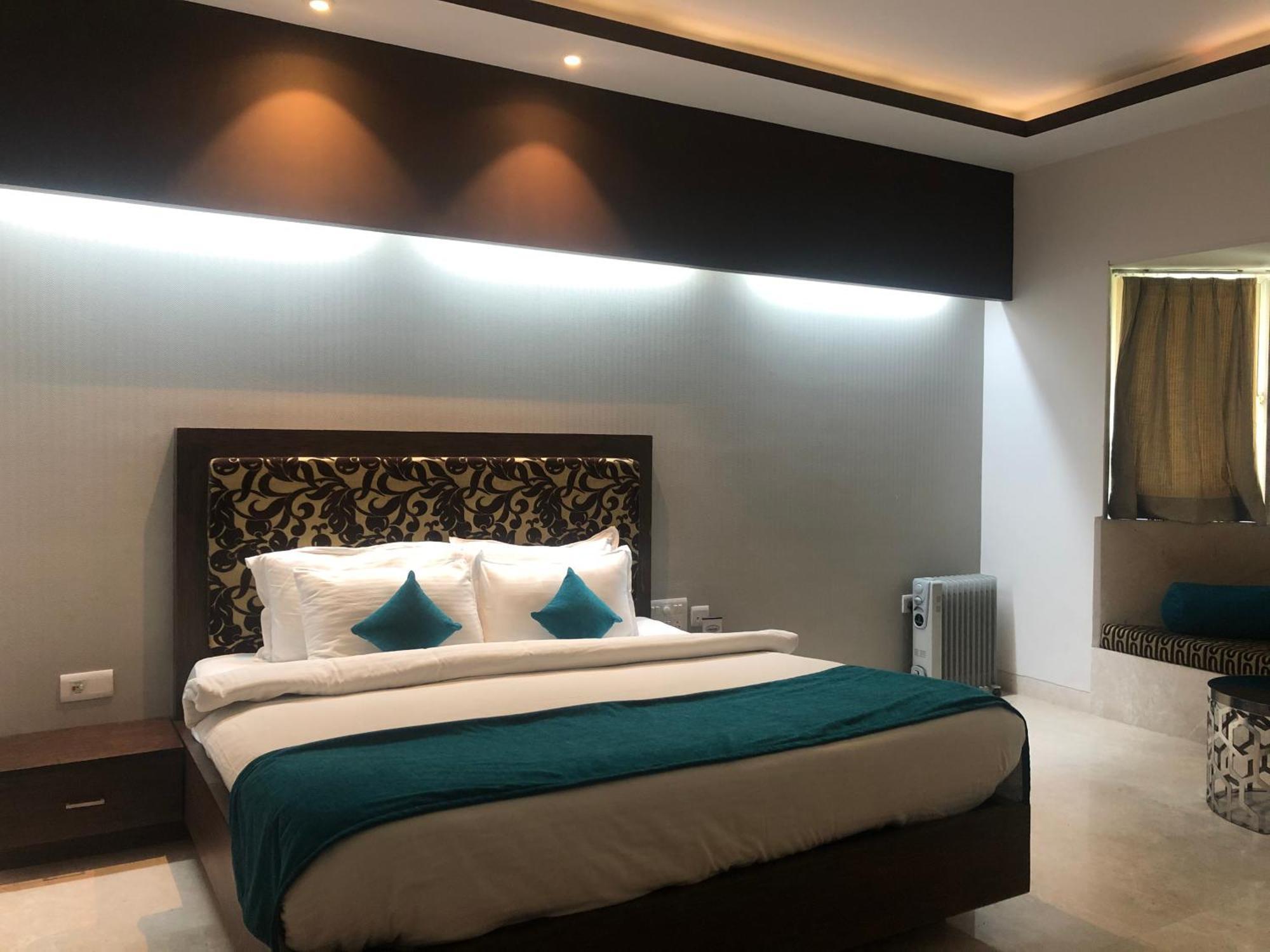 Golden Huts Resorts Rewari Exterior photo